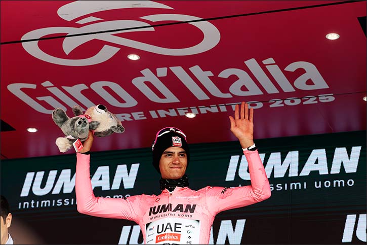 Del Toro retains Maglia Rosa and takes bonus seconds in Giro d'Italia