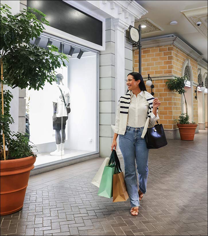 Two Lucky Shoppers Strike It Big with PrivilegePLUS!