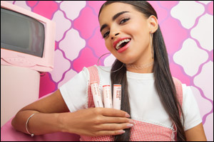 Make a Statement This Semester with GLOSSY GLAZE High Shine Lipstick