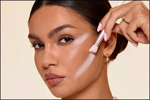 New from SHEGLAM, the Insta-Ready Ultra-Fine Blur & Lift Setting Powder Duo, is the glow-up your skin has been looking for