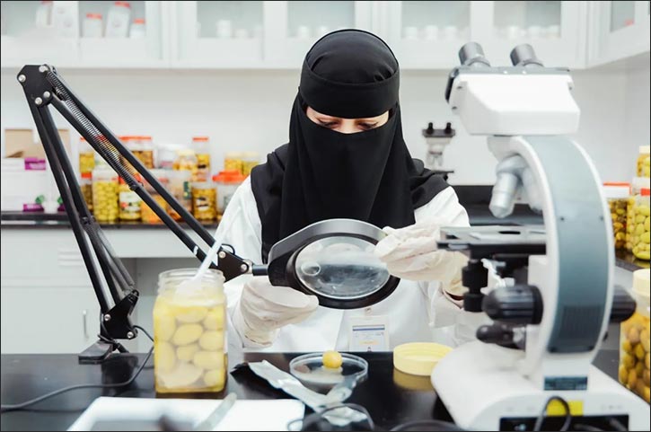 Al-Jouf's Food Safety Lab Conducts over 4,500 Tests to Ensure Olive Festival Product Quality