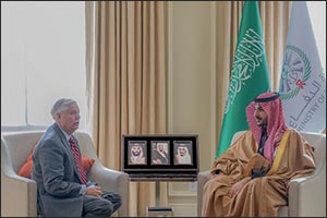 Defense Minister Meets U.S. Senator Lindsey Graham