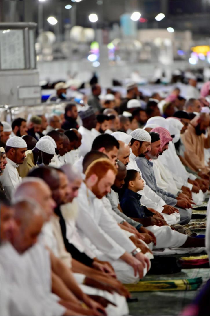 Grand Mosque Brims with Worshippers for Tahajjud on Ramadan's Quran Completion Night