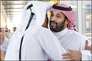 HRH the Crown Prince Bids Farewell to Qatari Amir upon Departure from Jeddah