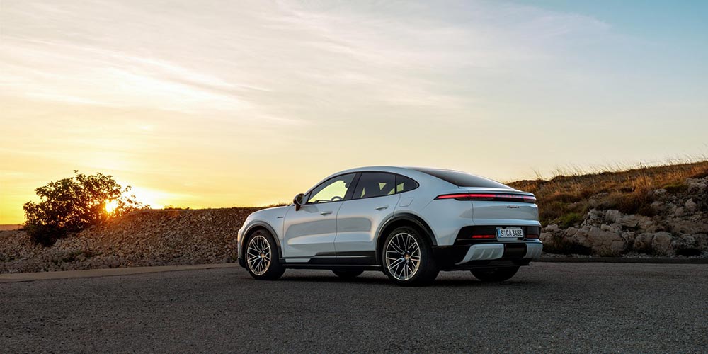Inspired by an icon: the new Cayenne Coup� Electric