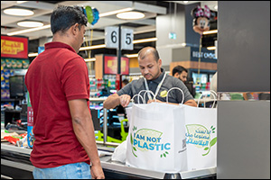 Al Meera and Al Rayan Bank launch the "I am not made of plastic" initiative on International Plastic Bag Free Day, in cooperation with the Ministry of Environment and Climate Chang