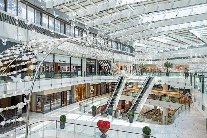 Global superstar Shah Rukh Khan to receive “Global Style Icon” award at Dubai Mall Global Fashion Awards