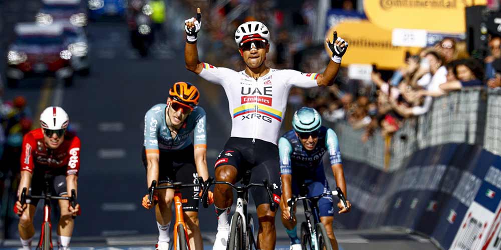 Narváez storms to Giro d'Italia stage victory as Christen takes white jersey