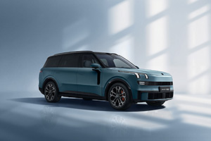 Auto Class Cars launches the Lynk & Co 900 Full-size Flagship PHEV SUV in Qatar in a spectacular ceremony