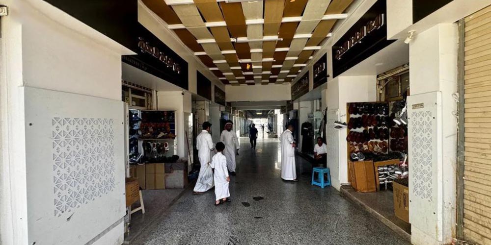 Prince Fahd bin Sultan Promenade in Tabuk Remains a Tourist and Commercial Destination